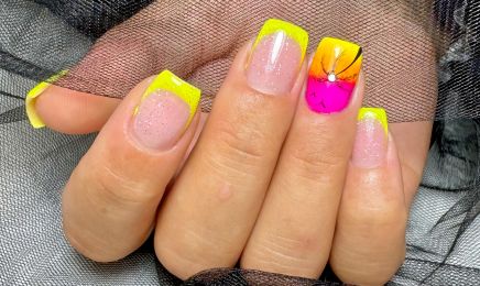 Bella Nails: Nagelstudio in Schierling 