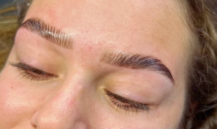 Laurena Brows : Institut de beauté à Gondecourt