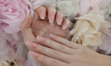 Melody Tubiano X Elo N13 Salon de beauté : Manucure à Tarbes