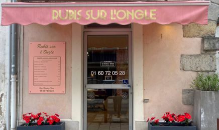 Rubis sur L'Ongle : Manucure à Fontainebleau