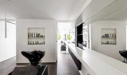 Erdbeerschnitte: Friseur in Ludwigsburg