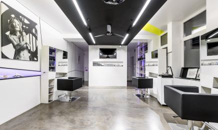 Erdbeerschnitte: Friseur in Ludwigsburg