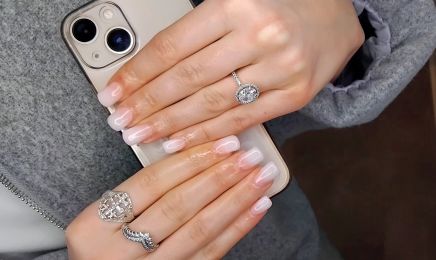 Touche de vernis  : Manucure à Meynes