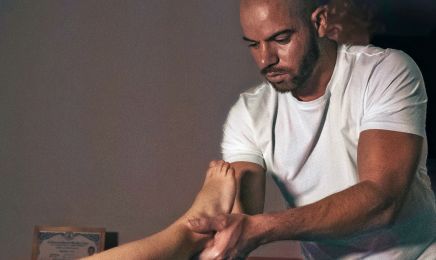 Manoël Holistique Massage : Massage sensoriel et relaxation profonde : Institut de beauté à Le Lavandou