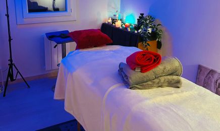 Massage NouveLaura : Institut de beauté à Mimet