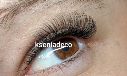 Ksenia Lashmaker Expert - styliste ongulaire privée : Institut de beauté à Le Mans