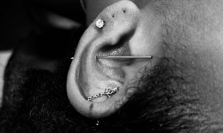 Veuve Noire Piercing  : Institut de beauté à La Seyne-sur-Mer
