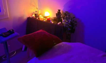 Massage NouveLaura : Institut de beauté à Mimet