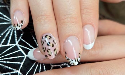 Beauté des ongles & du regard  : Manucure à Lesneven