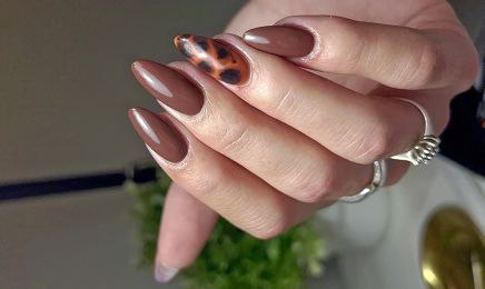 D'ongles & de platine : Manucure à Marseille