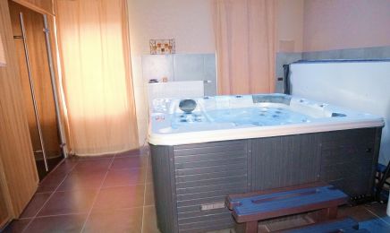 Spa Alice Aux Pays Des Merveilles : Institut de beauté à Chantraine