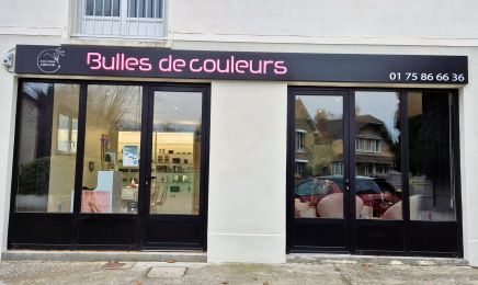 Bulles de Couleurs : Manucure à Orgeval