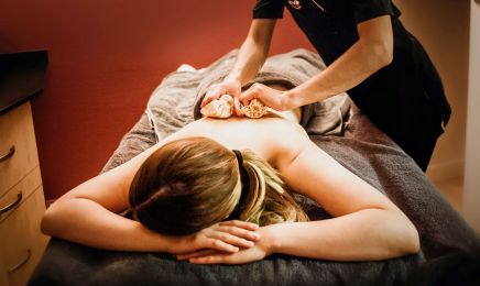 Beautés d’Être – Centre Expert Minceur, Électrolyse, Anti-âge & massages : Manucure à La Tour-du-Pin