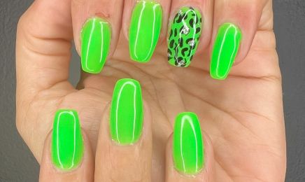 Karolnails Chez Les Coiffeurs du Sud  : Manucure à Marseille