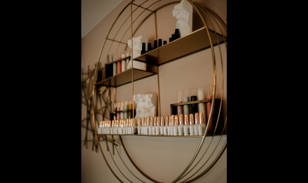 UNIQ’E - Studio de Beauté  : Manucure à Grenoble