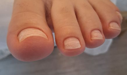 Beauty Bar Olena Krotova: Nagelstudio in Heiningen