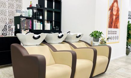 Friseursalon Studio D: Friseur in München