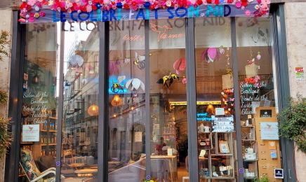 Le colibri fait son nid - piercing  : Institut de beauté à Saumur