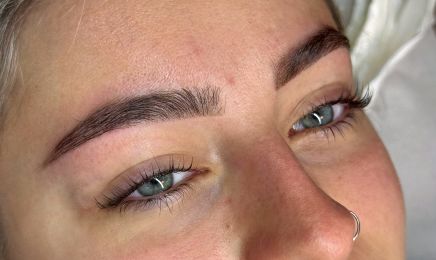 Brow and Glow Studio  : Institut de beauté à Libourne