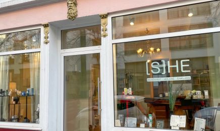 SHE Hamburg Schönheit • Heilung • Einklang: Kosmetikstudio in Hamburg