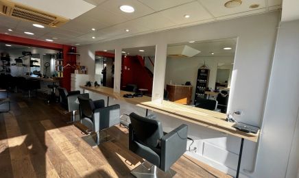 Caroline Artisan Coiffeur : Institut de beauté à Saint-Gildas-des-Bois