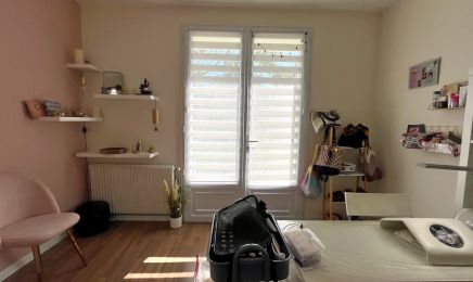 Va'Nails   : Institut de beauté à Oinville-sur-Montcient