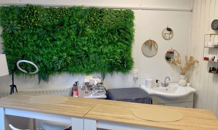Ems beaute  : Manucure à Ébreuil