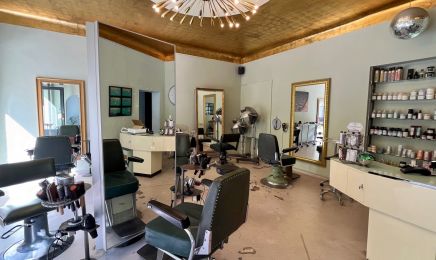 Haarschneiderei: Friseur in Berlin