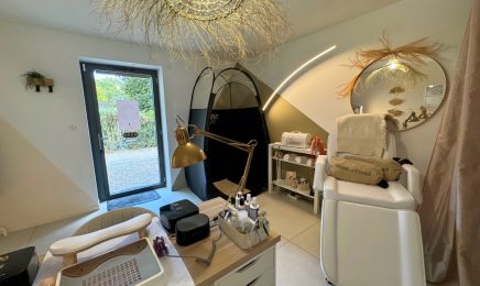 L’atelier de Faustine - D’or et d’ongles : Institut de beauté à Orcet