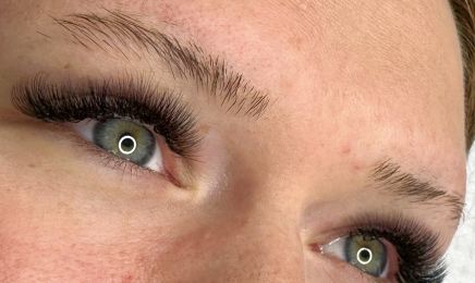 Nelly Cosmetics: Nagelstudio in Osnabrück