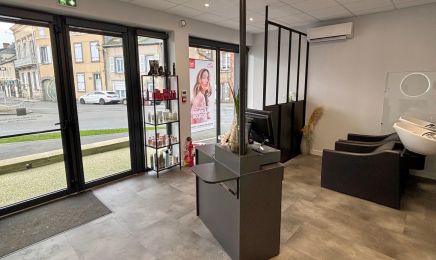 Artisan k'oiffeur : Coiffeur à Montsûrs