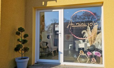Au mini salon : Coiffeur à Bussières
