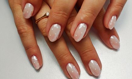 Divi Nails Studio : Manucure à Stavelot