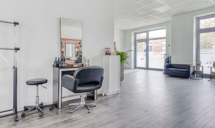 Hair & Beauty Sonay: Kosmetikstudio in Hamburg