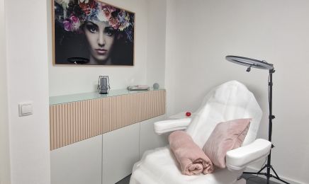 NF Aesthetics & More - Praxis für Ästhetik & Naturheilkunde - Natalia Fall: Friseur in Waldbüttelbrunn