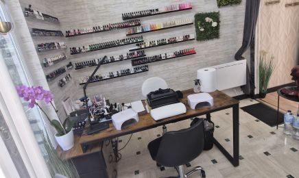 Luxury Beauty : Manucure à Vivonne