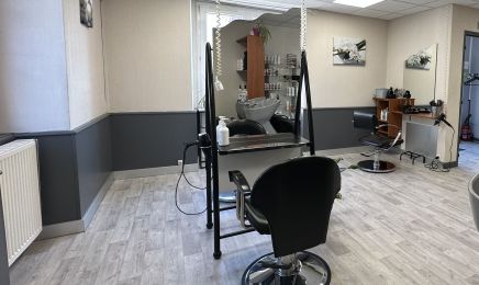 Hair styl' : Coiffeur à Marchaux-Chaudefontaine