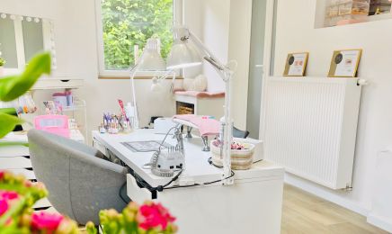 Barbara Nails & Beauty : Institut de beauté à Aiseau-Presles