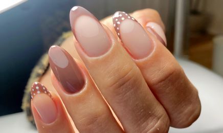 HRANUSH NAILS - Chez Stella Maison de Beauté  : Institut de beauté à Marseille