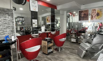 Betty Coop : Coiffeur à Le Luc
