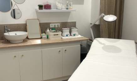 Chez Marie  : Manucure à Montréal