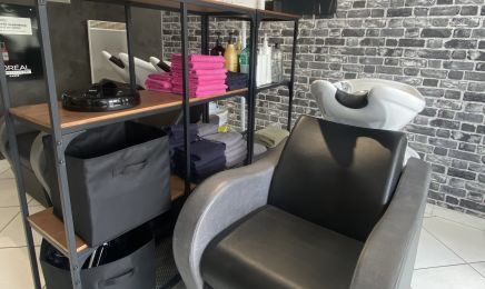 L'atelier des deux M (Atelier Myriam D) : Coiffeur à Montville