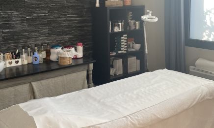 Secrets de Beauté : Manucure à Assat