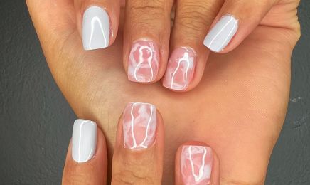Karolnails Chez Les Coiffeurs du Sud  : Manucure à Marseille
