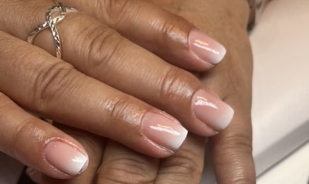 Madininanails (Batiment F sur le Port) : Institut de beauté à Le Lavandou