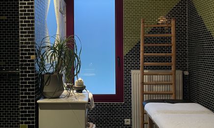 Essentielle et belle : Manucure à Étrelles