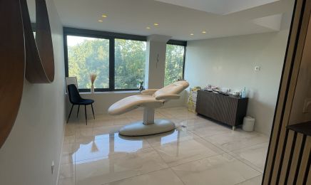 Le Comptoir du Sourcil  : Institut de beauté à Bouc-Bel-Air