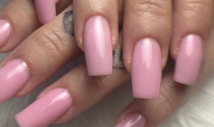 Sonia nails  : Institut de beauté à Porcheville