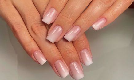 Éclat d’Ongles : Manucure à Le Bignon