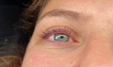JoliCilsByCaitlin  : Institut de beauté à Landivisiau